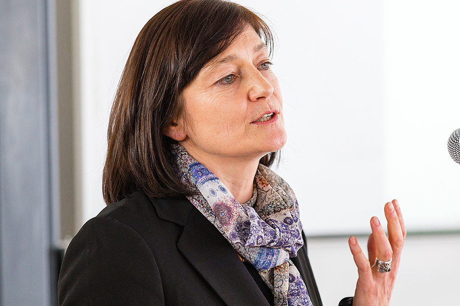 Dr. Meta Cehak-Behrmann gab einen fachlichen Input am 2. IQ Praxistag Pflege.