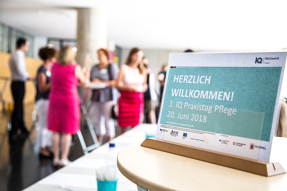 3. IQ Praxistag Pflege nahm die Integration ausländischer Pflegekräfte in multikulturelle Teams in den Blick.