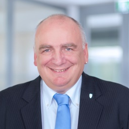 Jürgern Schäfer, Geschäftsführer der AGAPLESION Frankfurter Diakonie Kliniken