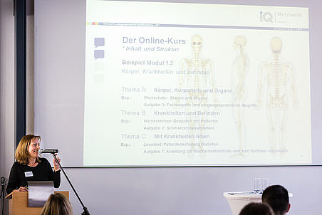 Kerstin Rohlf-Wachs informierte über den IQ Onlinekurs "Kommunikation im Krankenhaus"