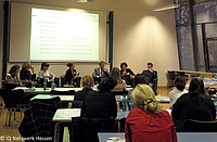 Podiumsdiskussion beim Praxistag Pflege des IQ Netzwerks Hessen